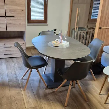 Semesterbostad Apartma Maribor